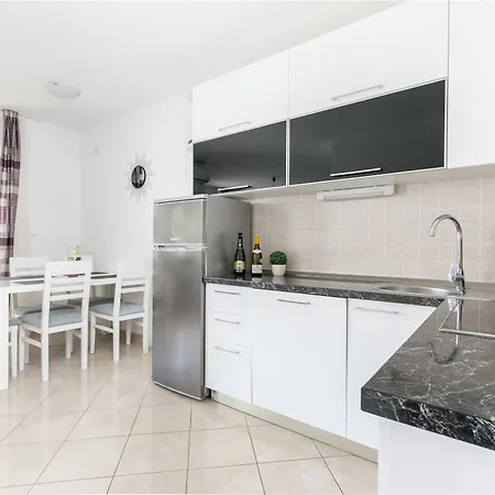 Appartement With Swimming Pool Seget Vranjica, Trogir - 24946 Donji Seget