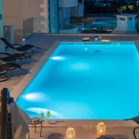 Апартаменты With Swimming Pool Seget Vranjica, Trogir - 24946 Сегет-Враница