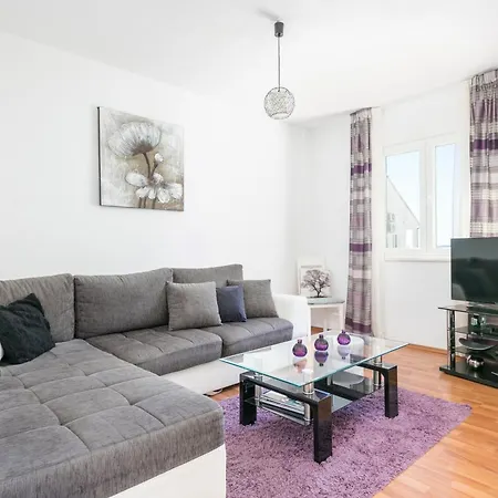 With Swimming Pool Seget Vranjica, Trogir - 24946 * Сегет-Враница