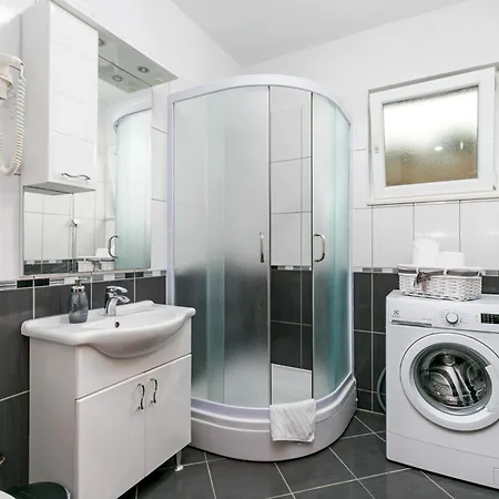 With Swimming Pool Seget Vranjica, Trogir - 24946 * Сегет-Враница