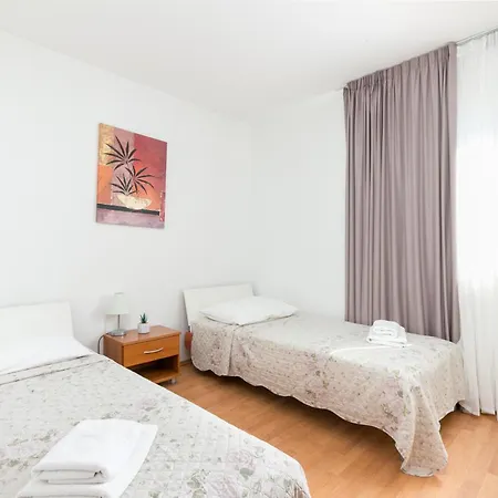 Апартаменты With Swimming Pool Seget Vranjica, Trogir - 24946