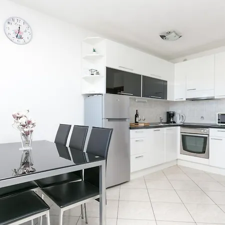 Апартаменты With Swimming Pool Seget Vranjica, Trogir - 24946