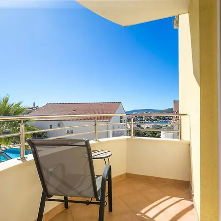 With Swimming Pool Seget Vranjica, Trogir - 24946 Сегет-Враница